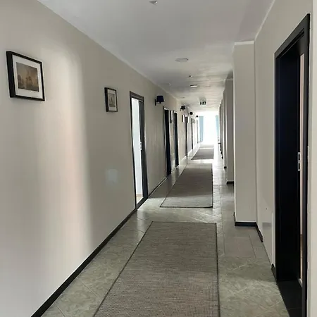 Perla Jezior * روسيان-نيدا