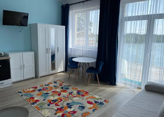 Perla Jezior Pensión